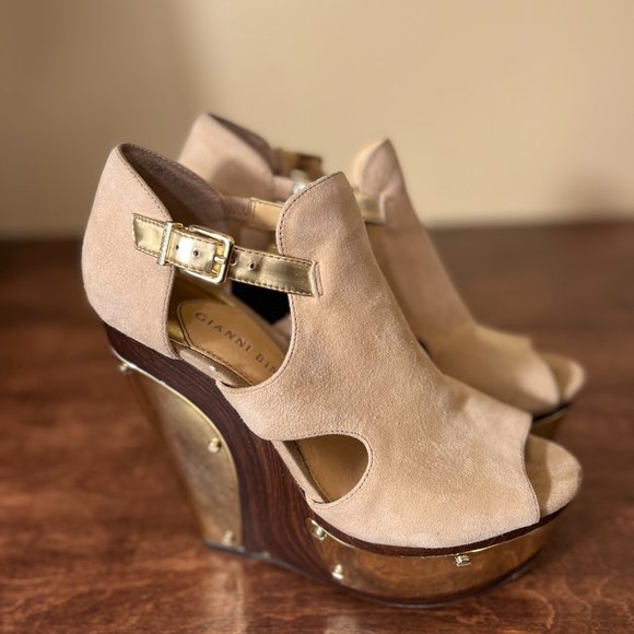 Gianni Bini Gold Wood Platform Wedge size 8.5 - Picture 7 of 12